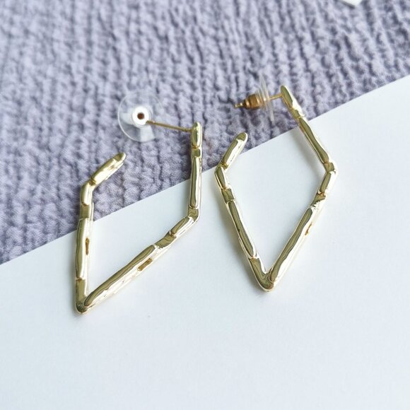 Kendra Scott Rylan Gold Small Hoop Earrings - Picture 3 of 3